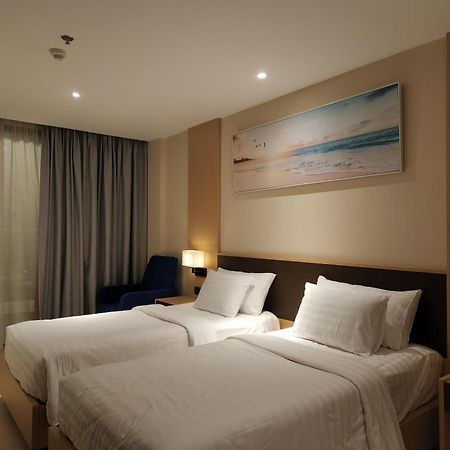 Bai Dai Resort Near Cam Ranh Airport Exterior photo